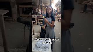 Download lagu Pengamen cantik — MARNI mp3