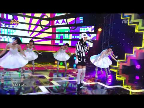 [HD] Lee Hyori - Holly Jolly Bus - Music core 20130525