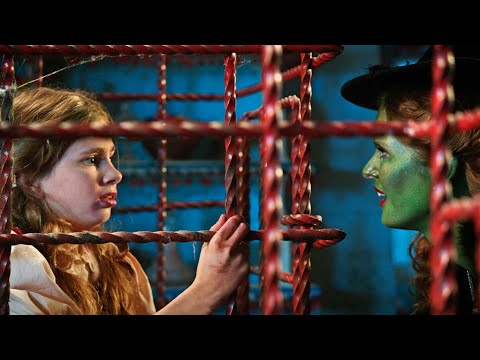 Once Upon A Time 7x17 Opening Scene - Zelena Wants To Kill The Witch To Be The Only Witch In Oz