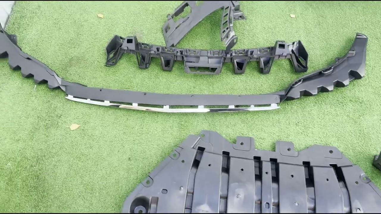 Передний бампер Maybach (2018-2022) Video 1