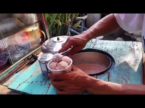 Comida de rua indonésia: sorvete de esterco (Es Puter)