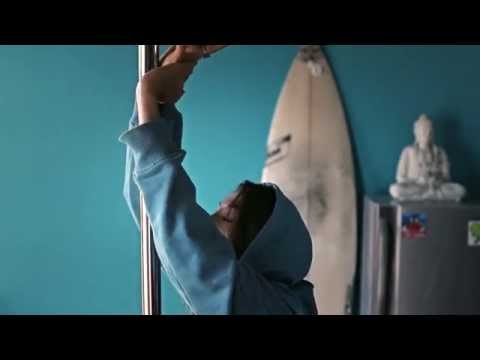 Kira Noire - Pole, surf, love. (Trash in Bali=))