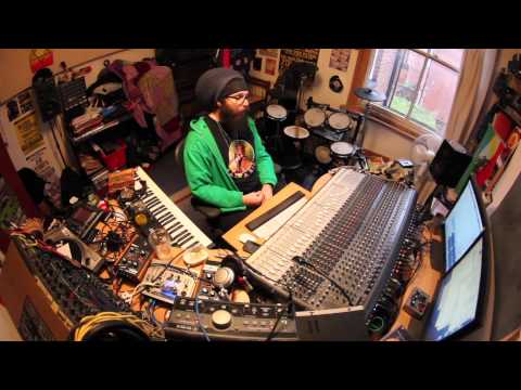 ARTISTS IN THE BOOTH (2) - i-MITRI - LEARNING CURVE (Dubateers)