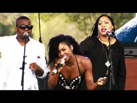 April RaQuel with Kouture Funk @ Jazz In The Gardens 2016 in HD - Its Love (Jill Scott Cover)