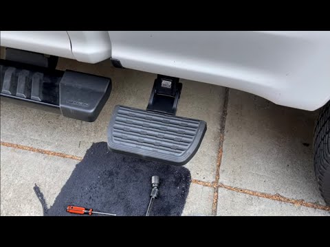 AMP Research Bed Step 2: Unboxing and installation 2021 F350