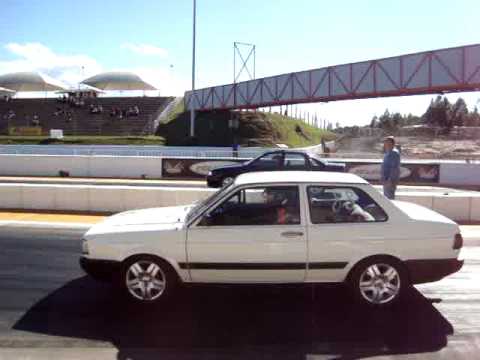 GM Vectra GSi vs VW Voyage Turbo