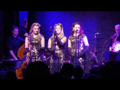 Blush Fox Trio - Beat Me Daddy Eight to the Bar