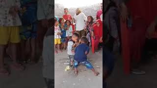 Download lagu video lucu anak kecil goyang goyang mp3