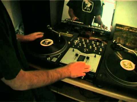 SEIDARIS NoisyStylus feat. Olli Banjo - Superstar