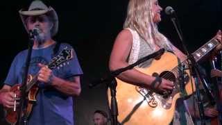 Catherine Britt with John &amp; Hannah Kane - In The Pines