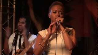Chrisette Michele - Blame It On Me 1 (Live @ New Morning, Paris) [2013-01-25]