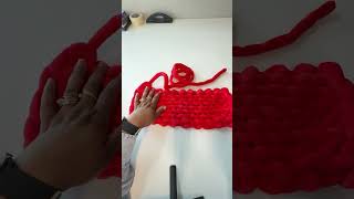 Hand Knit Chunky Yarn Triangle Bag #handknit #crochet #knittingbag #knitting