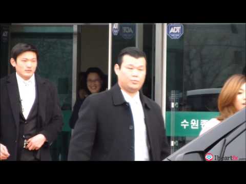 [FANCAM] 130120 f(x) - Leaving Suwon Pro Baseball Rally