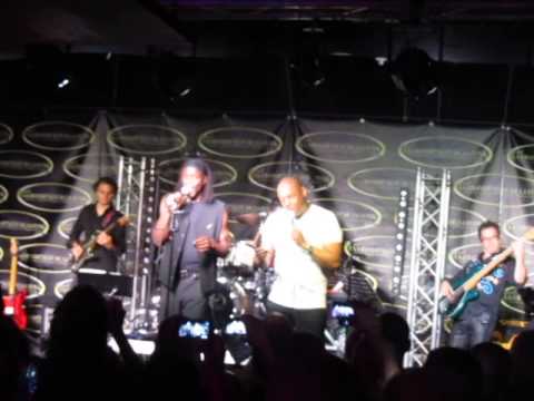 TOTAL CONTRAST - Hit and run (Grande Nuit de la Funk 2015)