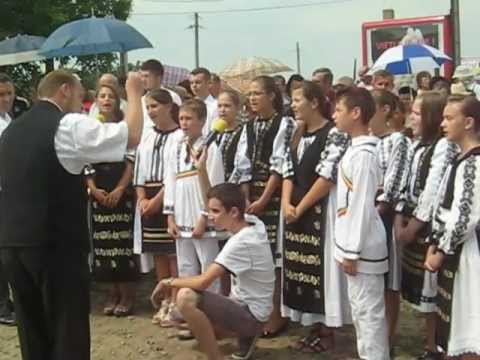 05 Inaugurarea SMURD la Raciu - 14 iulie 2012 - Corul gimnaziului din Raciu -  MVI_3585.AVI