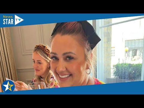 Gogglebox's Ellie Warner smiles on glam day out with friends after hellish few months