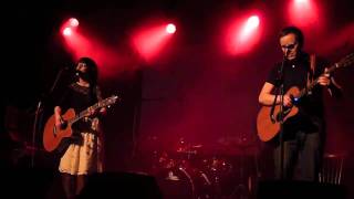 Paper Aeroplanes - Flee