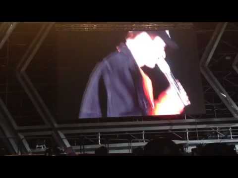 EXO-L & EXO members sang happy birthday to Xiumin @ #EXOrDIUMinMalaysia ♥