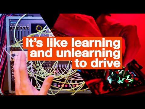 Patch Breakdown and Performance with a Techno Modular Synthesizer