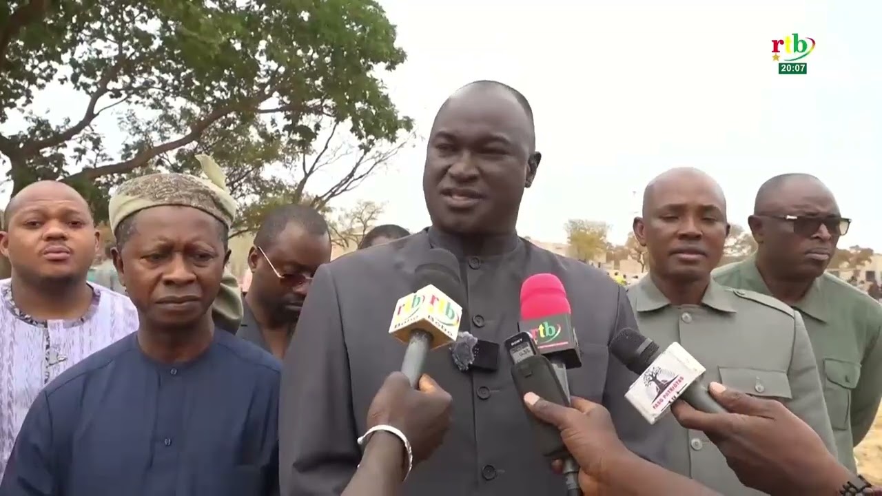 Une délégation gouvernementale visite les PDI et populations vulnérables relogées à Moami