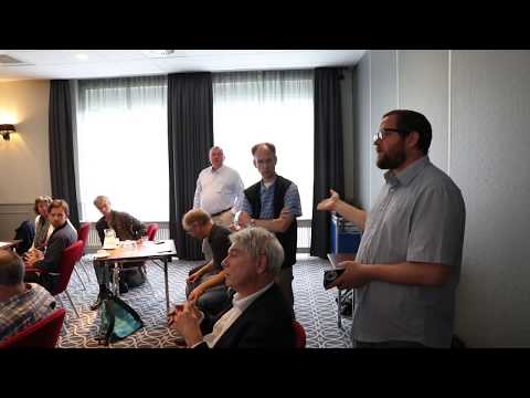 Mediaminister Arie Slob heeft geen idee van de zorgwekkende situatie in de fotojournalistiek.