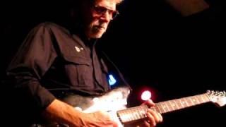 DAVIE ALLAN + THE ARROWS - "APACHE '65"