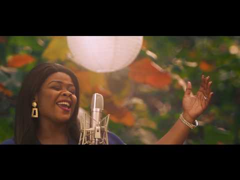 Rachel ANYEME - Tu Règnes (officiel)