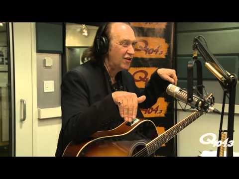 Dave Davies of the Kinks on Q104.3 With His Epiphone Masterbilt