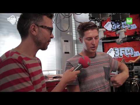 Yoshi Breen van Sunday Sun covert The Beatles 'Am I Sleeping'