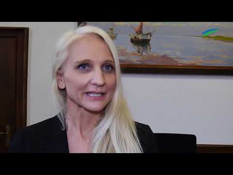 How does the public prosecutor's office handle a case?