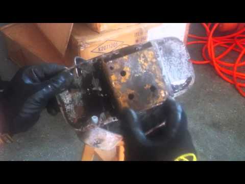 Inside a Briggs & Stratton Muffler - How It Woks/Repair
