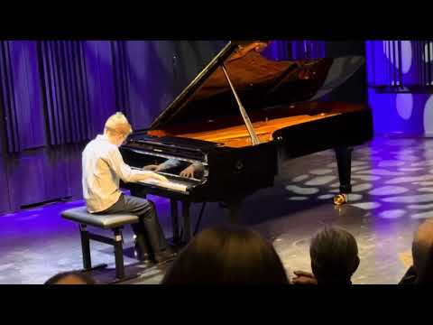 C. Debussy, Pour le Piano 3. Toccata - Alexander Tiemroth (age 11), Piano