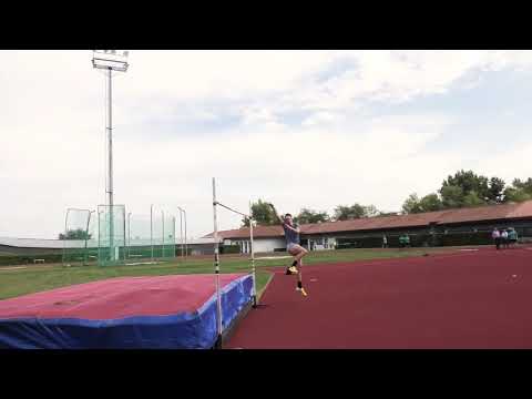 Brandon Starc ETC training jump 2019 - 2.20m