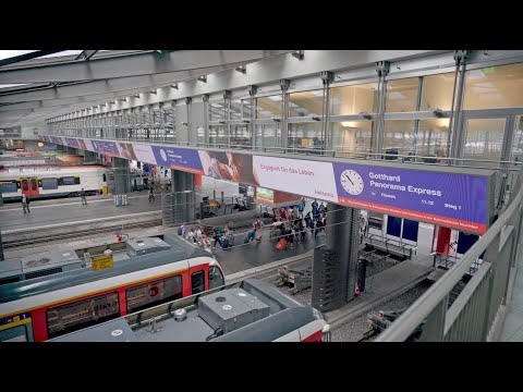 99-Meter-Board im Bahnhof Luzern
