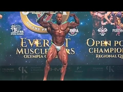 Andrea Presti Posing at Everest Muscle Stars Poland Pro 2025 Men's Open Bodybuilding Finals #poland 