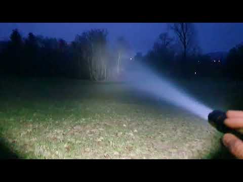 Fenix TK20R UE - taktische Taschenlampe - Beamshots