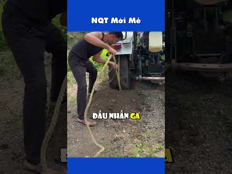 Cách để giúp phần bánh xe ra khỏi vũng đất lầy 😳 #shorts