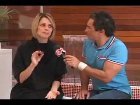 APLAUZZO 21 9 11 1 - GIORGIA VALVERDE - KANTINHO DAS MEIAS .wmv