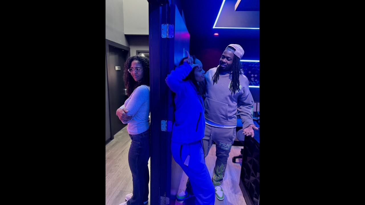 When MoMo tells D that Diarra is LAME!