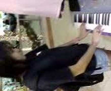 lindee play piano
