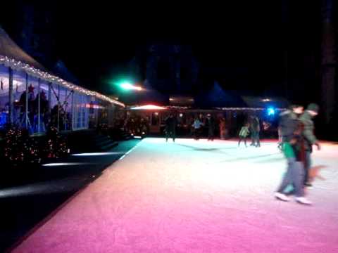 Tentando andar de patins no gelo em zurich