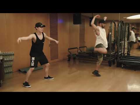 [ENGSUB] 200523 Yixing Studio Update: Learning dance Mongolian dance in 2 days