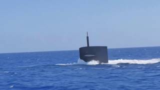 Впечатляющие кадры всплытия и погружения подводных лодок
