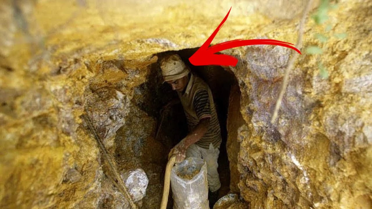 O homem encontrou uma mina de ouro, mas quando entrou dentro percebeu que...
