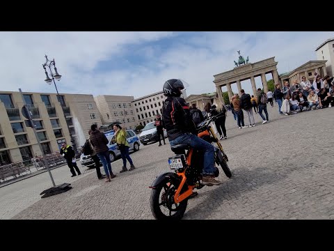 eROCKIT MIT DEM PEDELEC E-BIKE AUF DIE DEUTSCHE AUTOBAHN und komplett durch BERLIN