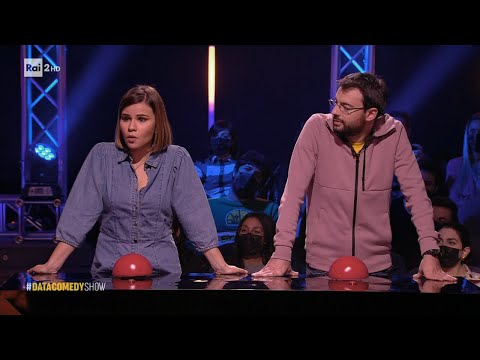 Gli uomini lo fanno più delle donne - Data Comedy Show 21/12/2021