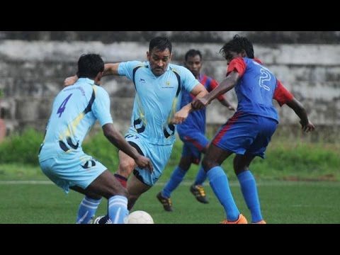 MS Dhoni Playing FOOTBALL - Full Video