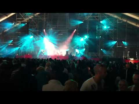 Brian Chundro & Santos - Play Basti Lourenz Spacemen Mashup at Latin Village 2012