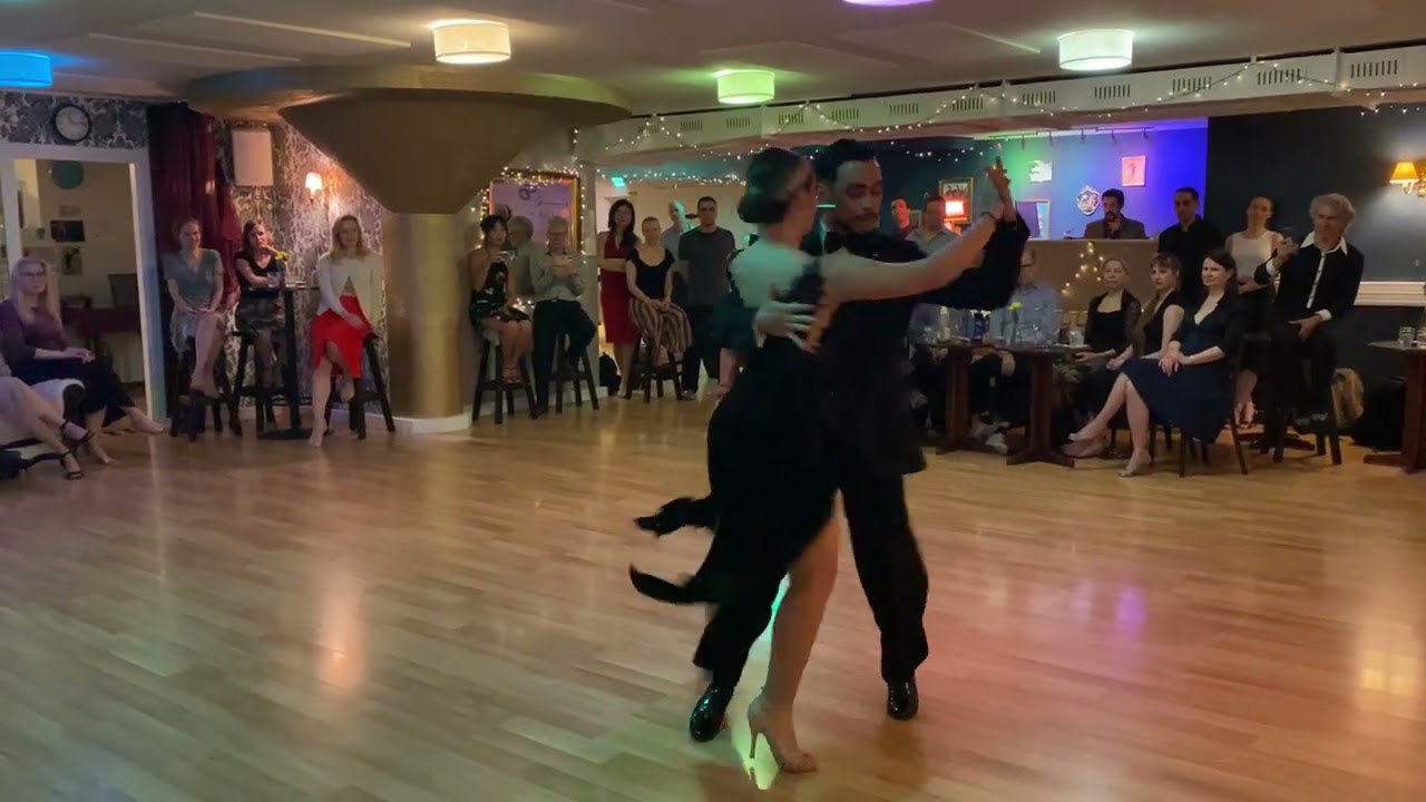 Juan Vargas y Ornella Simonetto 02 Helsinki - Olvídame, Juan Darienzo y Echagüe