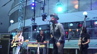 &quot;Red Ryder&quot; - Red Wanting Blue, featuring Eric Donnelly of The Alternate Routes